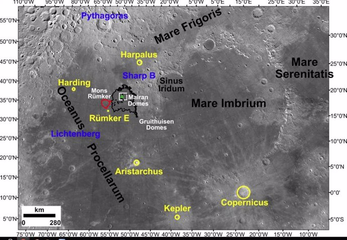 La ubicación del lugar de aterrizaje de Chang'e-5  y las regiones adyacentes de la Luna, así como los cráteres de impacto que se examinaron como posibles fuentes de fragmentos exóticos entre los materiales lunares recientemente devueltos