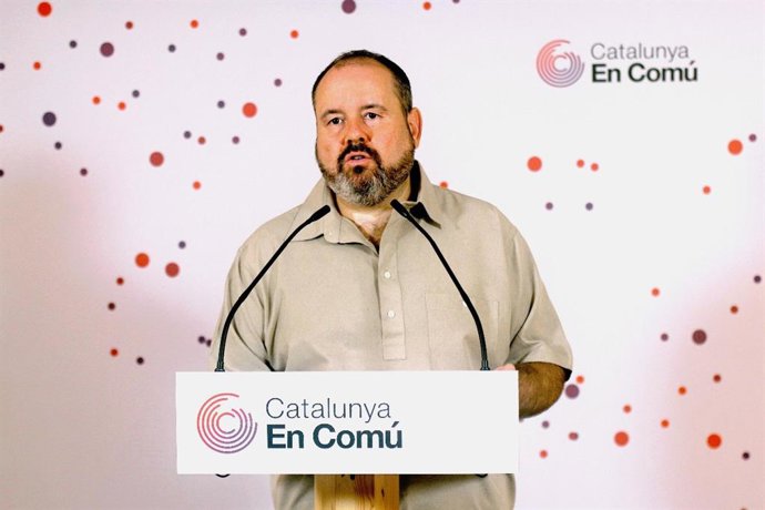 El portavoz de los comuns y diputado en el Congreso, Joan Mena, en rueda de prensa telemática