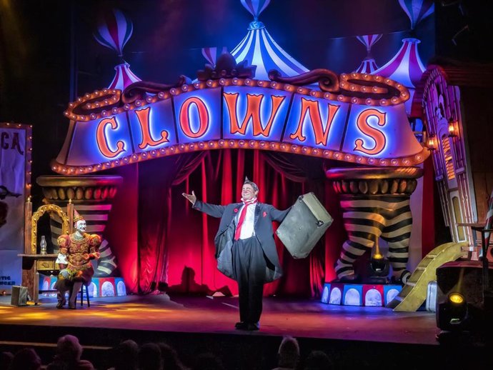 Clowns, De La Compañía Productores De Sonrisas