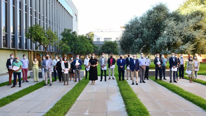 Convenio con 25 municipios para un programa de simulación de empresas