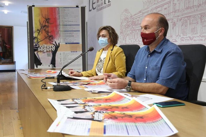 La concejal de Acción y Promoción Cultural, Evelia Fernández, durante la presentación de la programación del Auditorio Ciudad de León.