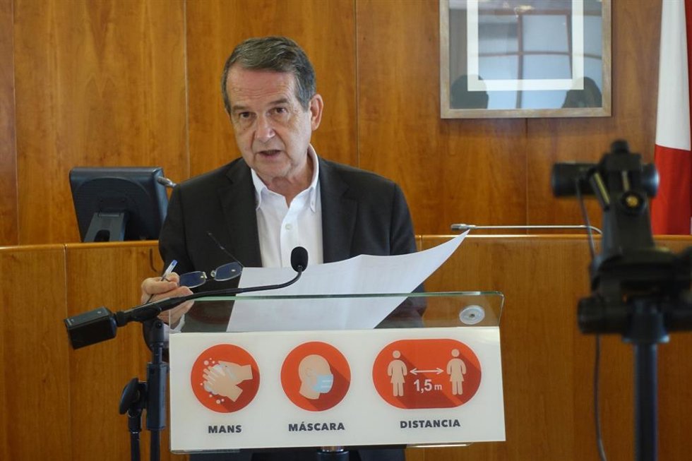 El alcalde de Vigo, Abel Caballero, en una rueda de prensa en el Ayuntamiento.