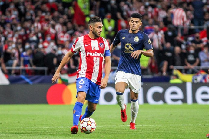 Koke Resurreccion of Atletico de Madrid controls the ball during the UEFA Champions League first round group B football match between Atletico de Madrid and Porto FC at Wanda Metropolitano stadium, in Madrid, on September 15, 2021.