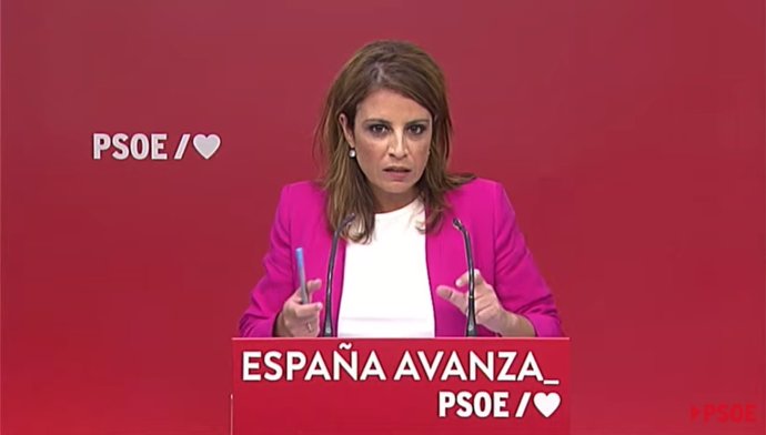 La vicesecretaria general del PSOE, Adriana Lastra, en la rueda de prensa