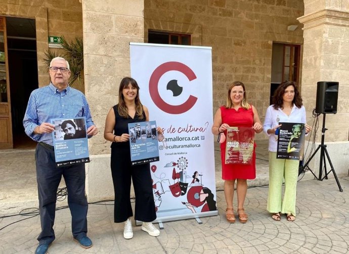 La vicepresidenta y consellera de Cultura, Patrimonio y PolíticaLingüística, Bel Busquets, durante la presentación de los ciclos de Merc Rodoreda.