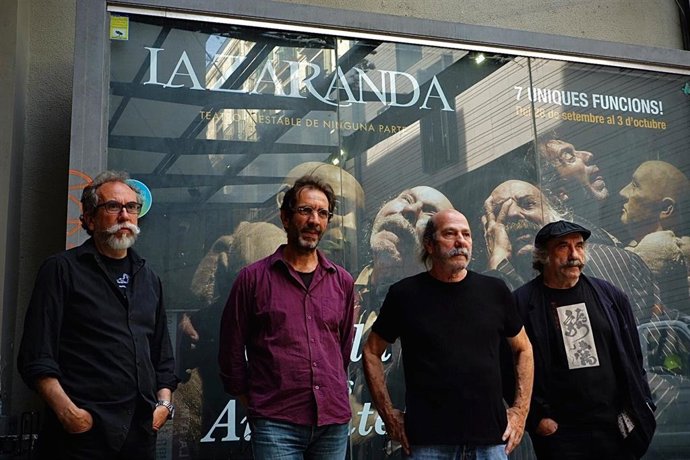 La compañía teatral La Zaranda, formada por el autor Eusebi Calonge, los actores Enrique Bustos y Gaspar Campuzano y el director Paco de la Zaranda (Francisco Sánchez), en el Teatre Romea de Barcelona
