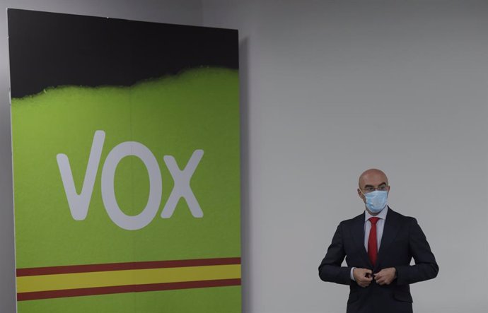 El vicepresidente primero de Acción Política y eurodiputado de Vox, Jorge Buxadé, a su llegada a una rueda de prensa tras la reunión del Comité de Acción Política de la formación, a 20 de septiembre de 2021, en Madrid, (España).