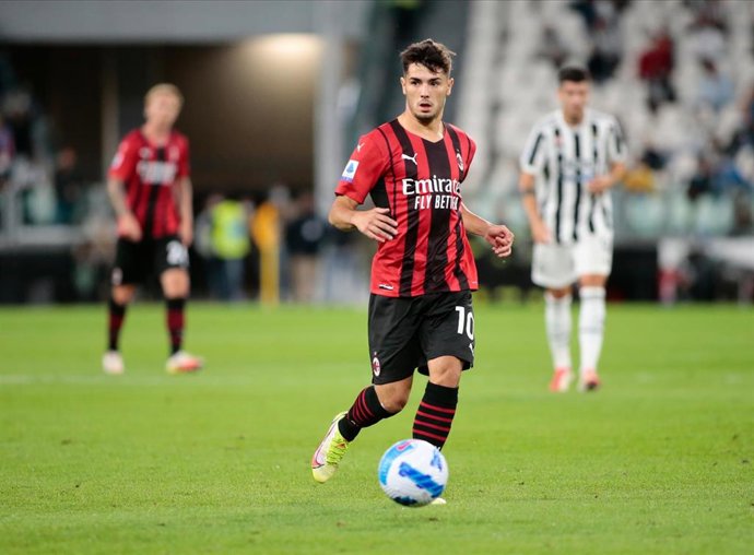 Brahim Díaz con el AC Milan