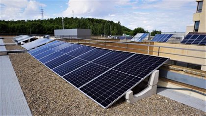 Solitario Tomar un riesgo Respiración El Hospital Reina Sofía apuesta por la energía solar para garantizar un  sistema eléctrico más sostenible