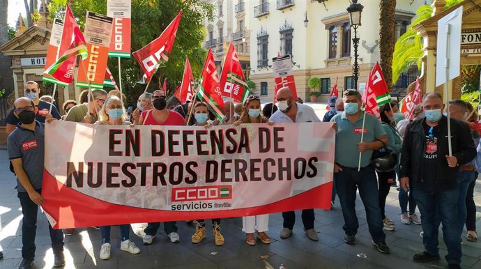 Acción de CCOO de Sevilla en el Día Mundial del Turismo