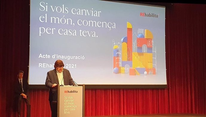 El diputat d'Infraestructures i Espais Naturals de la Diputació de Barcelona, Pere Pons, en la inauguració de 'Rehabilita, la Setmana de la Rehabilitació'