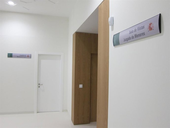 Archivo - Sala de Vistas del Juzgado de Menores en la Ciudad de la Justicia