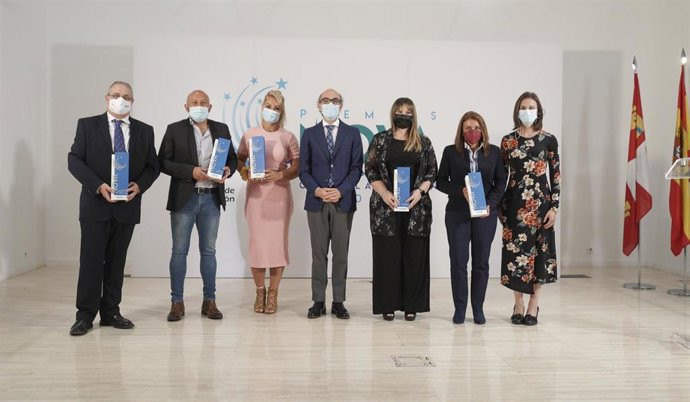 Foto de familia en la entrega de los Premios Nova del Deporte de Castilla y León.