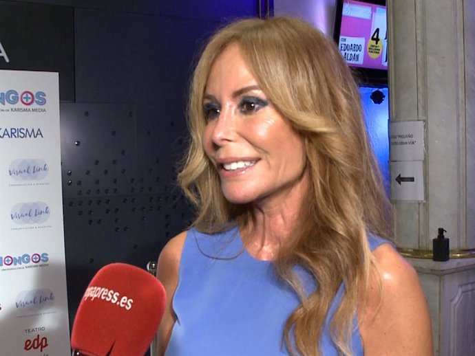 Lara Dibildos estrena su nueva obra de teatro, 'Hongos'