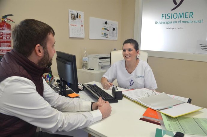 Archivo - Imagen de Aspaym sobre el servicio Fisiomer.