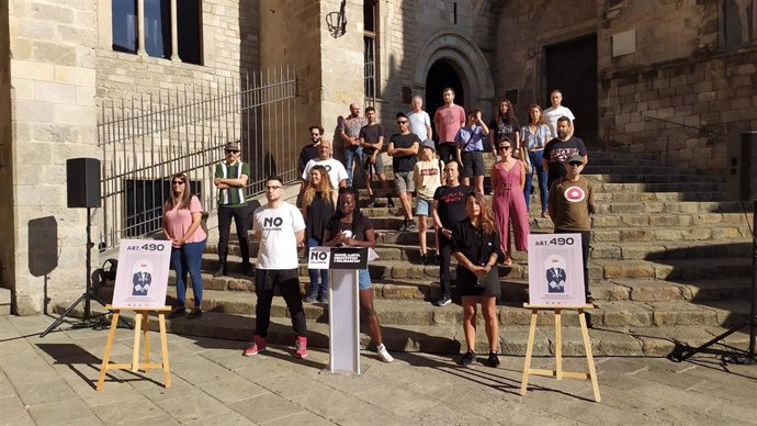 'No Callarem' Presenta Una Campaña De Micromecenazgo Para Financiar El Documental 'Art. 490, Un Fil Para La Libertad', En Barcelona El 28 De Septiembre De 2021.