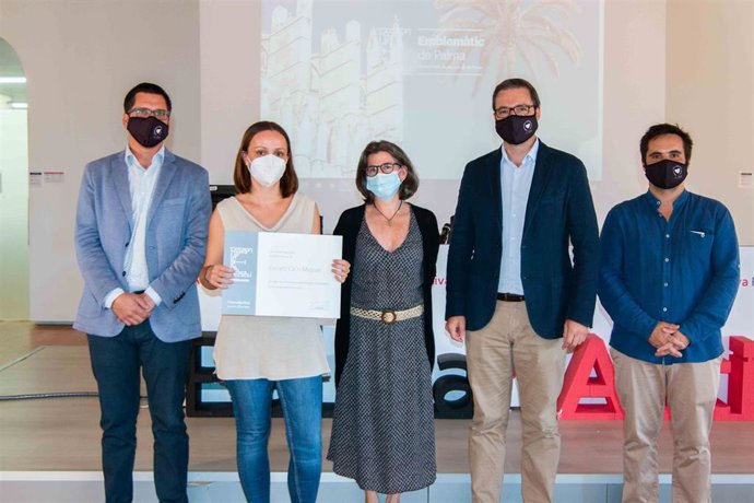 El alcalde de Palma, José Hila, en la presentación de la nueva web del catálogo de establecimientos emblemáticos.