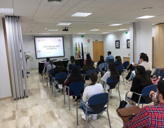 Recepción de los estudiantes en prácticas en el Área Sanitaria Norte de Córdoba.