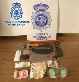 Imagen de los objetos incautados a las detenidas.