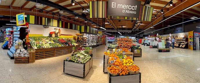 Imagen del interior de un supermercado de Caprabo