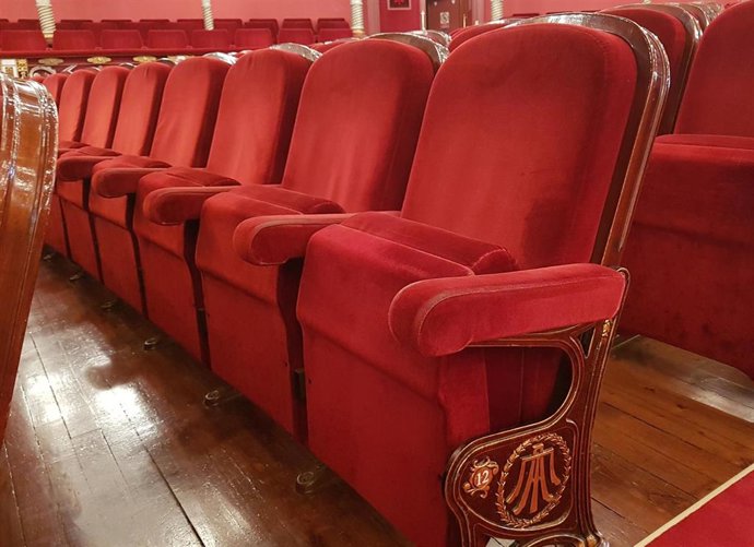 Archivo - Butacas de un teatro en una imagen de archivo.