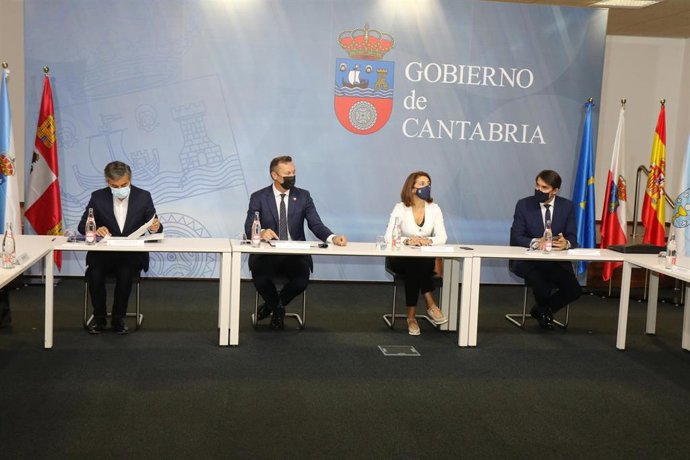 Los consejeros de Asturias, Cantabria, Galicia y CyL en la reunión de coordinación sobre el lobo.