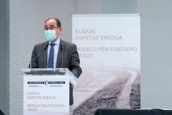 Archivo - El asesor para Instituciones Penitenciarias del Gobierno vasco, Jaime Tapia, participa en  jornada  con motivo del traspaso a Euskadi de la competencia sobre la gestión de las cárceles 