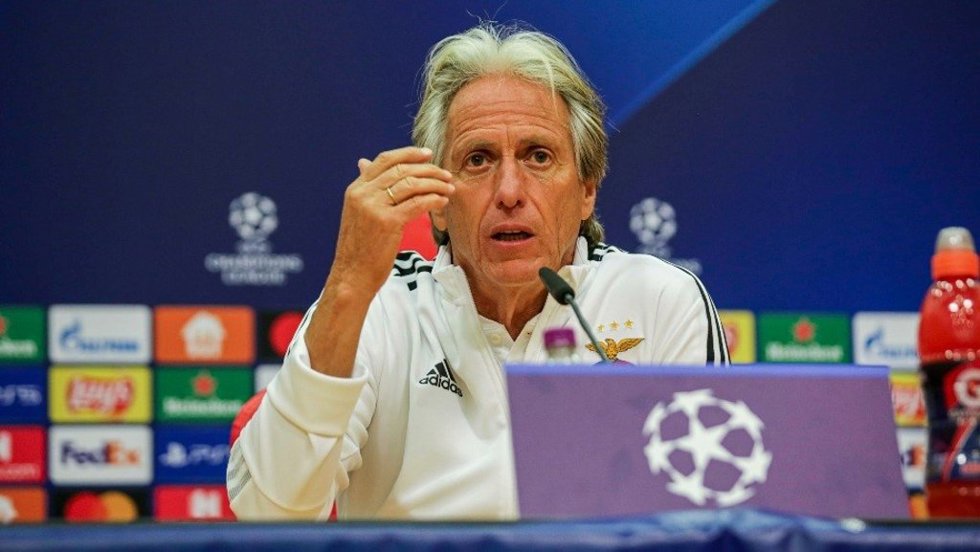 El entrenador del SL Benfica, Jorge Jesus, en la previa del partido contra el FC Barcelona correspondiente a la segunda jornada de la fase de grupos de la Liga de Campeones 2021/22