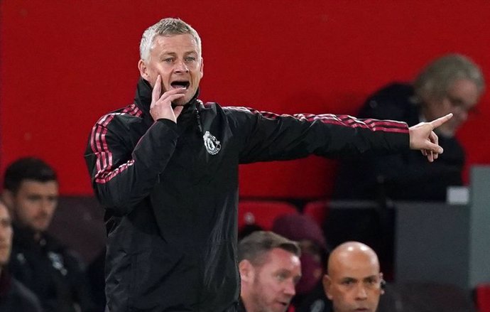 22 September 2021, United Kingdom, Manchester: Manchester United manager Ole Gunnar Solskjaer gestures on the touchline during the English Carabao Cup third round soccer match between Manchester United and West Ham United at Old Trafford. Photo: Martin 