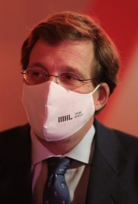 Almeida ve en los cuatro ediles del Grupo Mixto que aprobaron su ordenanza de Movilidad "el comodín de la llamada"