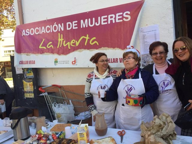 Vecinas de Cúllar Vega elaboran un desayuno solidario