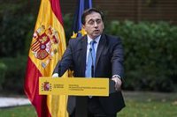 Albares reivindica el "éxito" de la evacuación de Afganistán al condecorar al personal que participó en ella