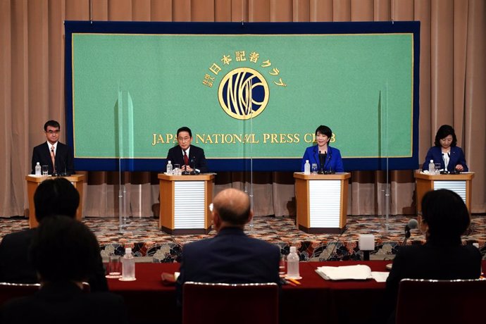 18 September 2021, Japan, Tokyo: (L-R) Candidates for the presidential election of the ruling Liberal Democratic Party (LDP) Taro Kono, state minister in charge of administrative reform, Fumio Kishida, former foreign minister, Sanae Takaichi, former int