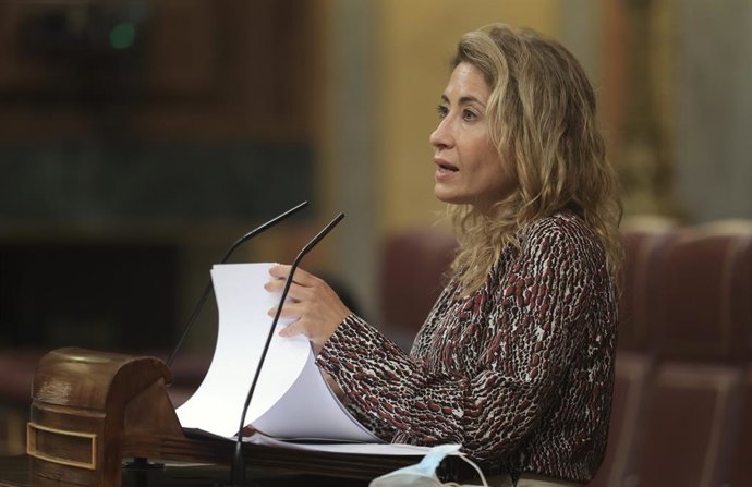 La ministra de Transportes, Movilidad y Agenda Urbana, Raquel Sánchez, interviene en una sesión plenaria tras una sesión de control en el Congreso de los Diputados, a 15 de septiembre de 2021, en Madrid, (España). Durante esta sesión, la primera del nue