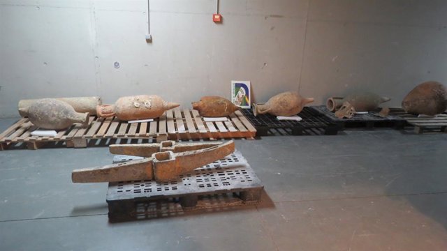 Anforas intervenidas en un restaturante de la capital y procedentes del expolio de pecios