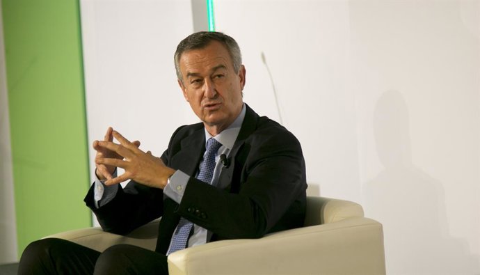 Archivo - El consejero delegado de Banco Sabadell, César González-Bueno, durante el XXVIII Encuentro del Sector Financiero organizado por Deloitte, Sociedad de Tasación y ABC.