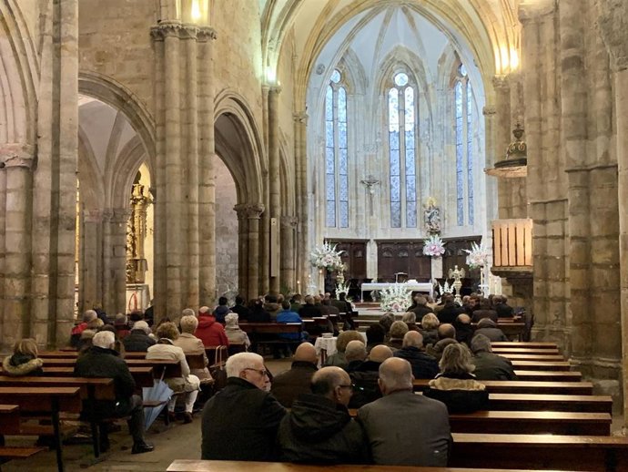 Archivo - Iglesia de Santa María de la Asunción de Laredo