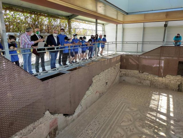 Visita de escolares a Cástulo.
