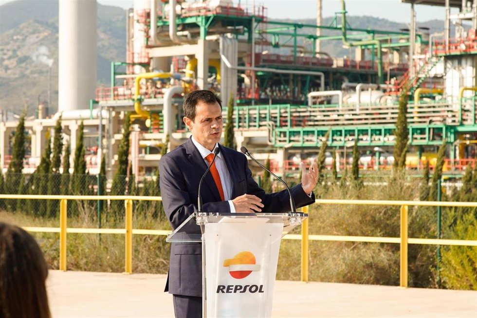 El director de la refinería, Antonio Mestre