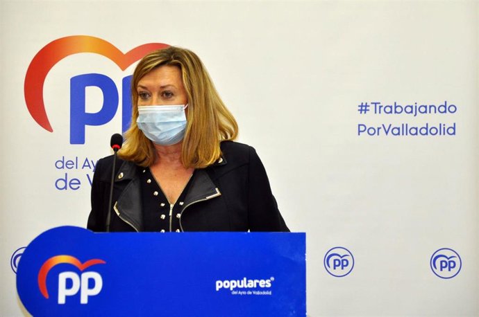 Pilar del Olmo, comparece ante los medios de comunicación.