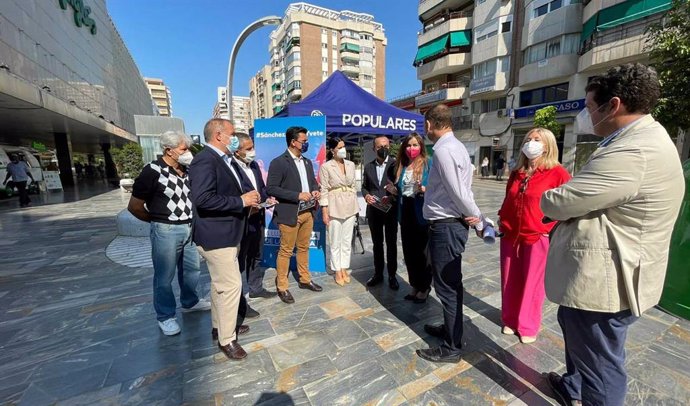 PP lanza una campaña a pie de calle en los 45 municipios para exigir a Sánchez la bajada inmediata del precio de la luz