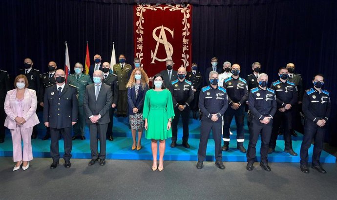 Acto organizado con motivo de la celebración de San Miguel Arcángel, patrono de la Policía Local, en el Paraninfo de la Magdalena