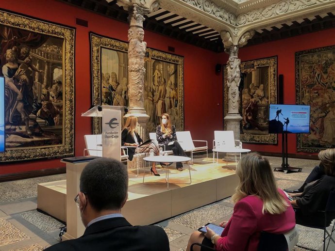 Ona Carbonell ha participado en la mesa redonda organizada por Fundación Ibercaja y CECA