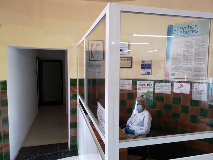 Archivo - Nueva área de clasificación del centro de salud de Los Rosales.