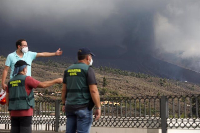 The neighborhoods of Tajuya and Tacande (El Paso) evacuated due to increased explosiveness of the volcano