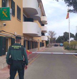 Detenido un hombre que agredió a un joven y le obligó a sacar 900 euros del cajero en Es Castell.
