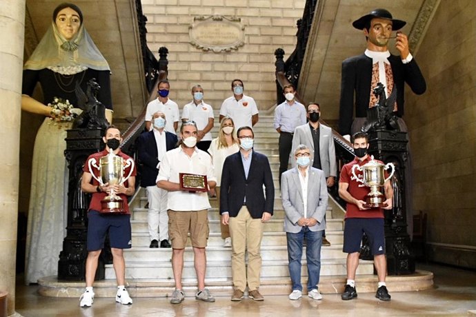 Reconocimiento de Cort al CD San Francisco Beach Soccer.