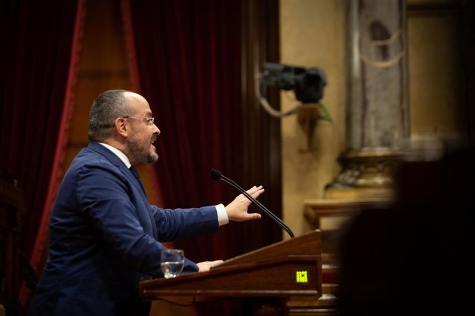 El líder del PP al Parlament, Alejandro Fernández, en el debat de política general
