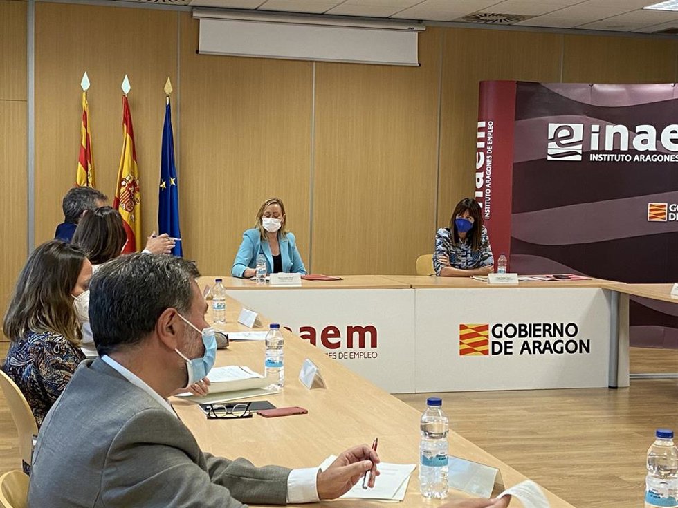 Las consejeras se han reunido en el Centro de Tecnologías Avanzadas del INAEM.