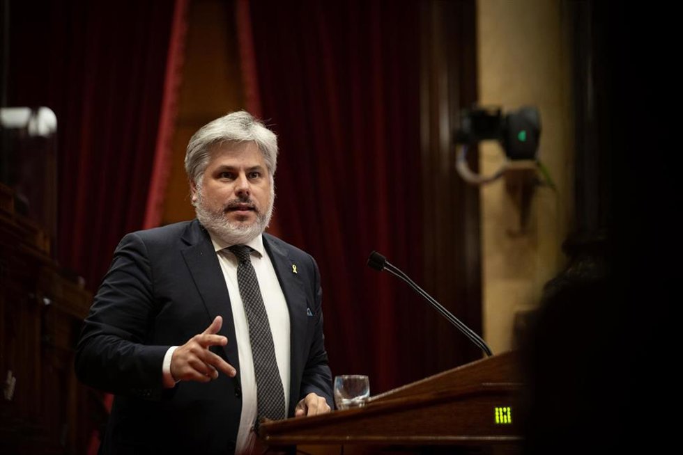 El presidente de Junts en el Parlament, Albert Batet, durante el Debate de Política General en el Parlament, a 29 de septiembre de 2021, en Barcelona, Catalunya (España). El Parlament de Catalunya retoma este miércoles el Debate de Política General. Ent